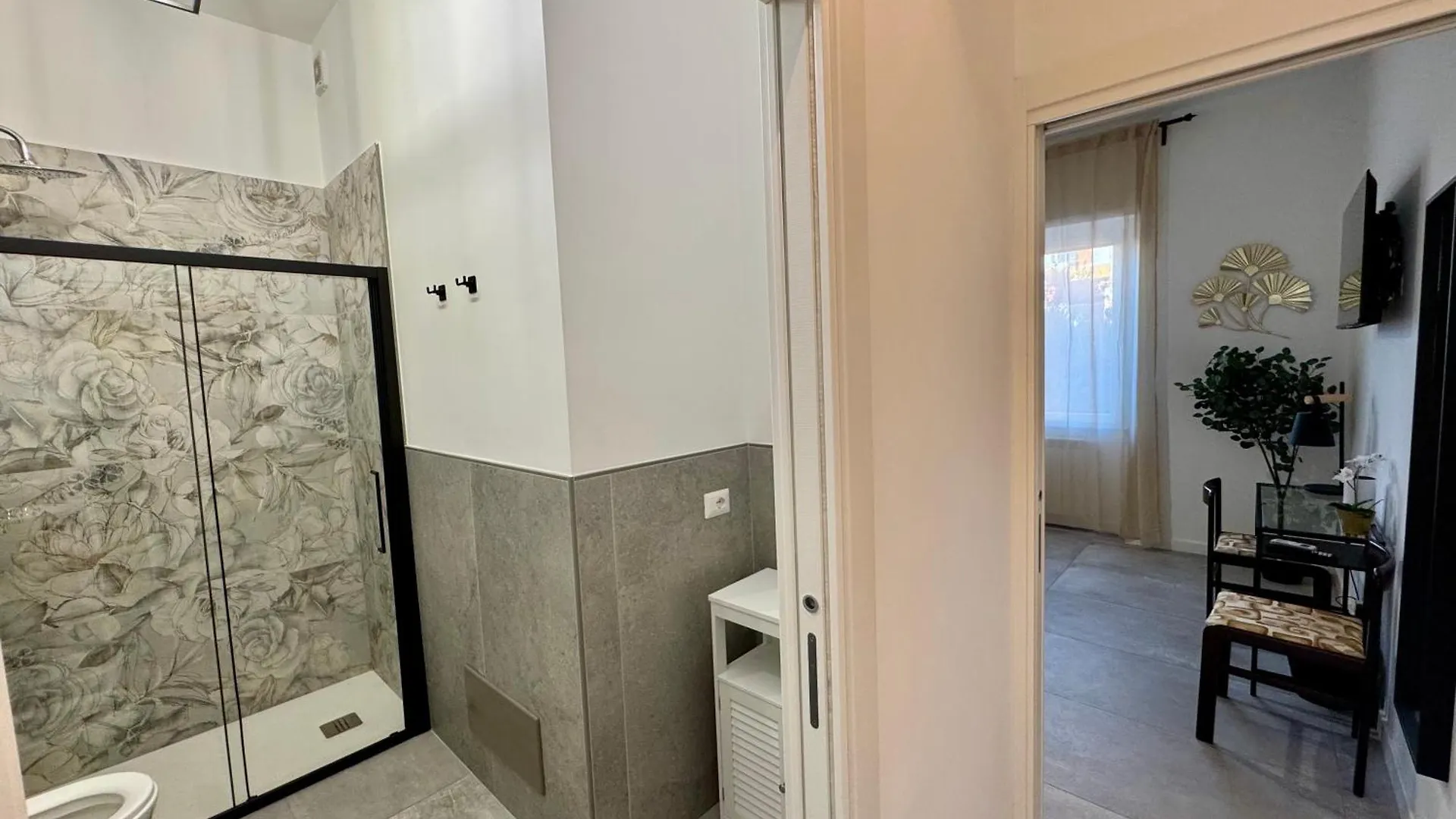 Fil Rouge Otel Ciampino 0*,