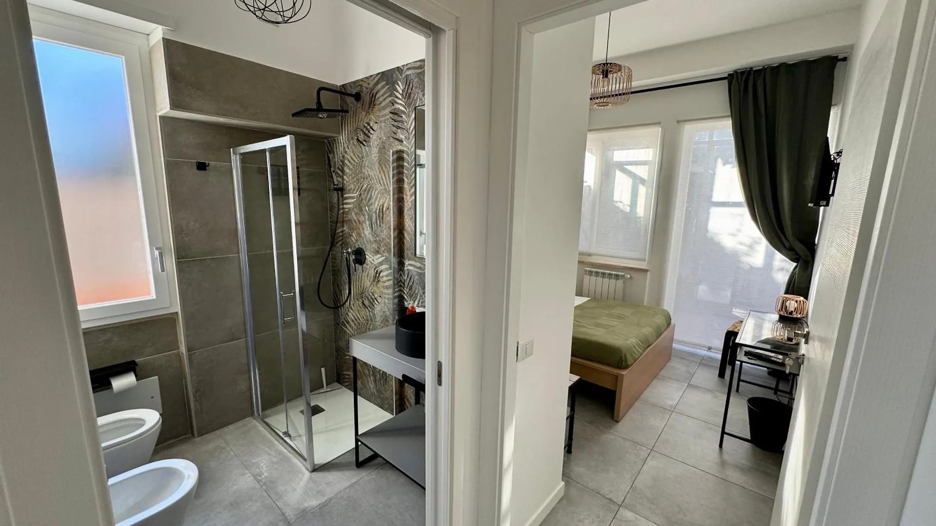 Fil Rouge Otel Ciampino 0*,